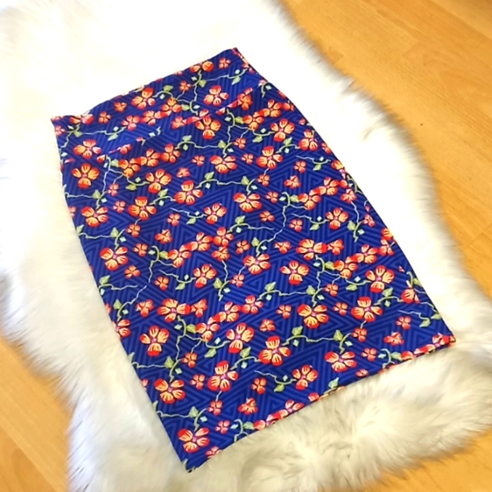 LulaRoe Floral & Geometric Printed Cassie Pencil Skirt